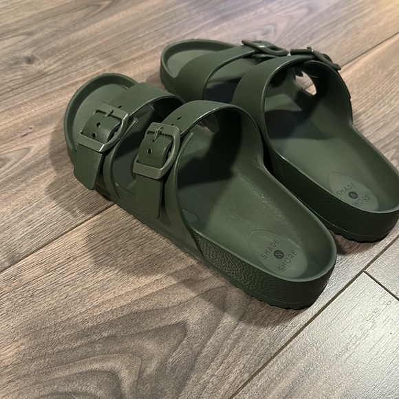 Forest Green Women’s Sandals - Size: 8 - Picture 2 of 5